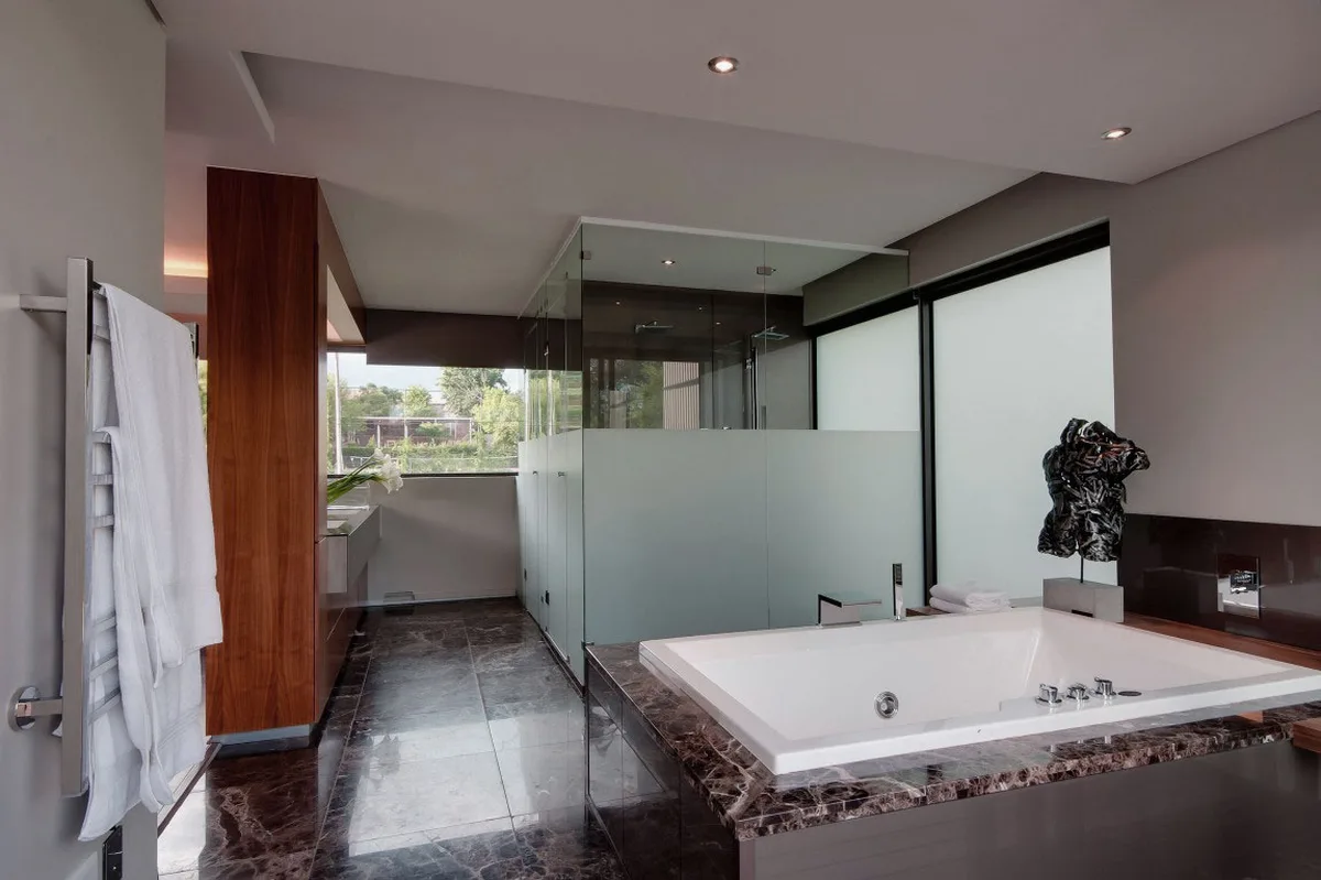 Bagno in marmo e pietra naturale · Marmi di Carrara · lavoro 8