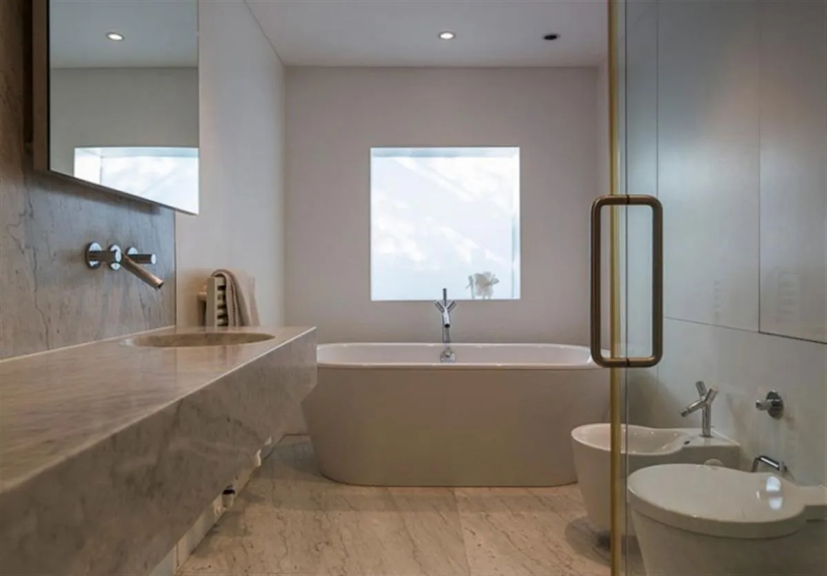 Bagno in marmo e pietra naturale · Marmi di Carrara · lavoro 22