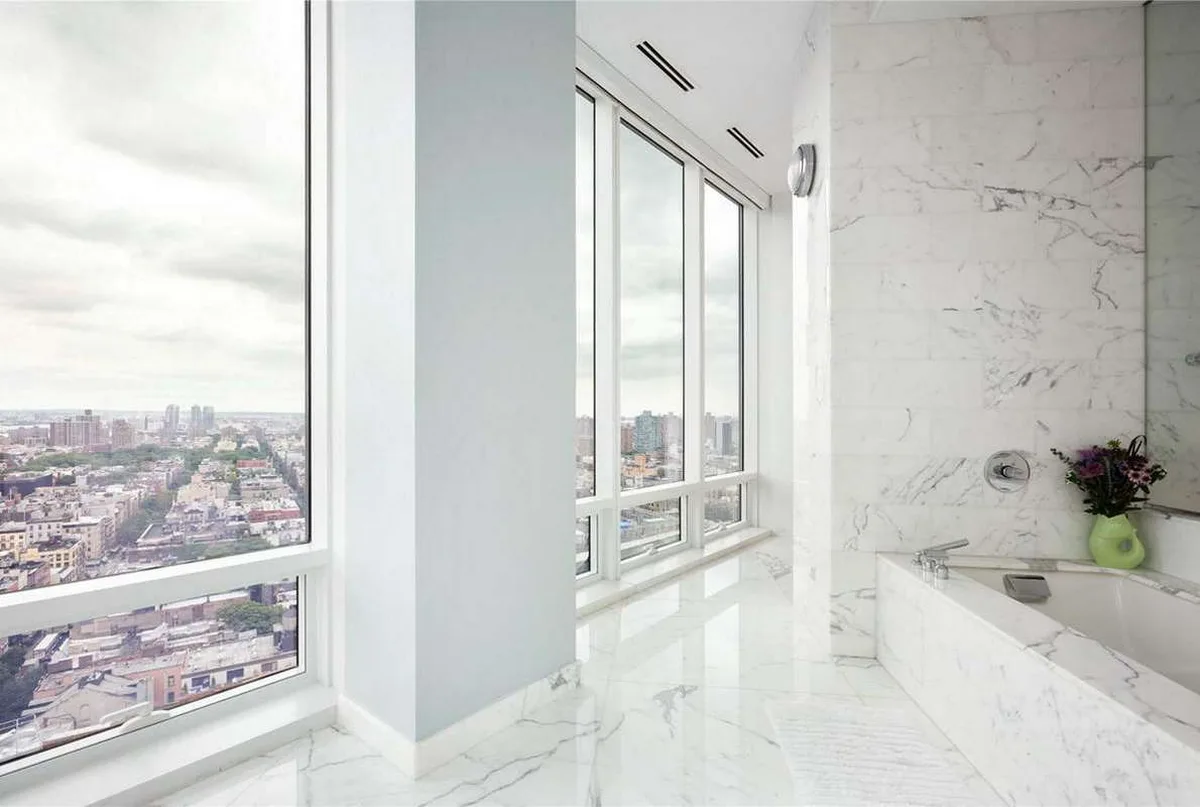 Bagno in marmo e pietra naturale · Marmi di Carrara · lavoro 31