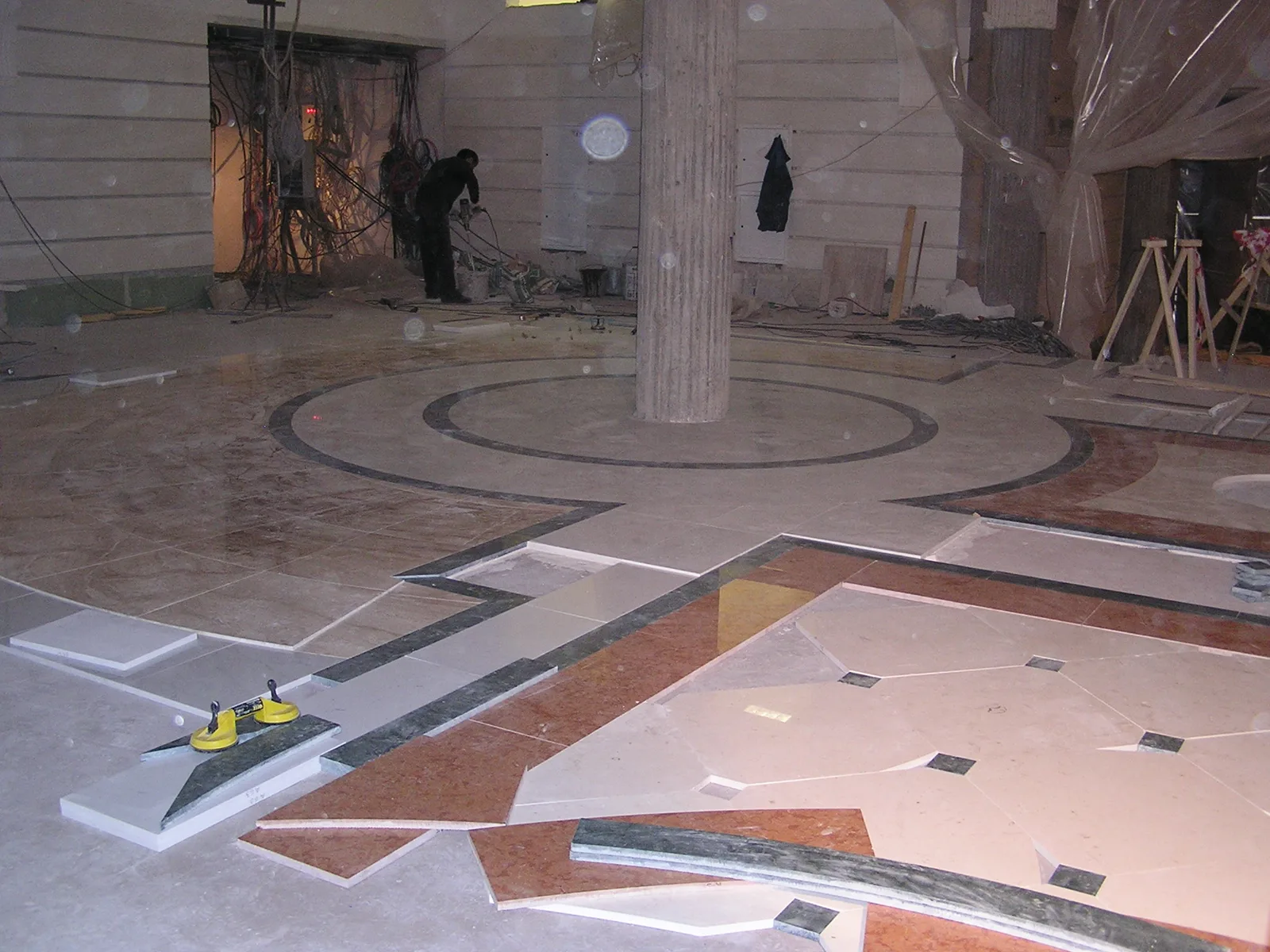 Pavimento in marmo e pietra naturale · Marmi di Carrara · lavoro 16