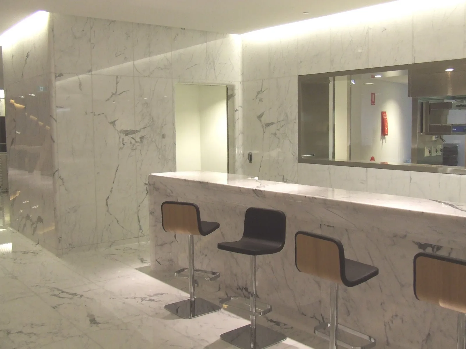 Piano cucina in marmo e pietra naturale · Marmi di Carrara · lavoro 16