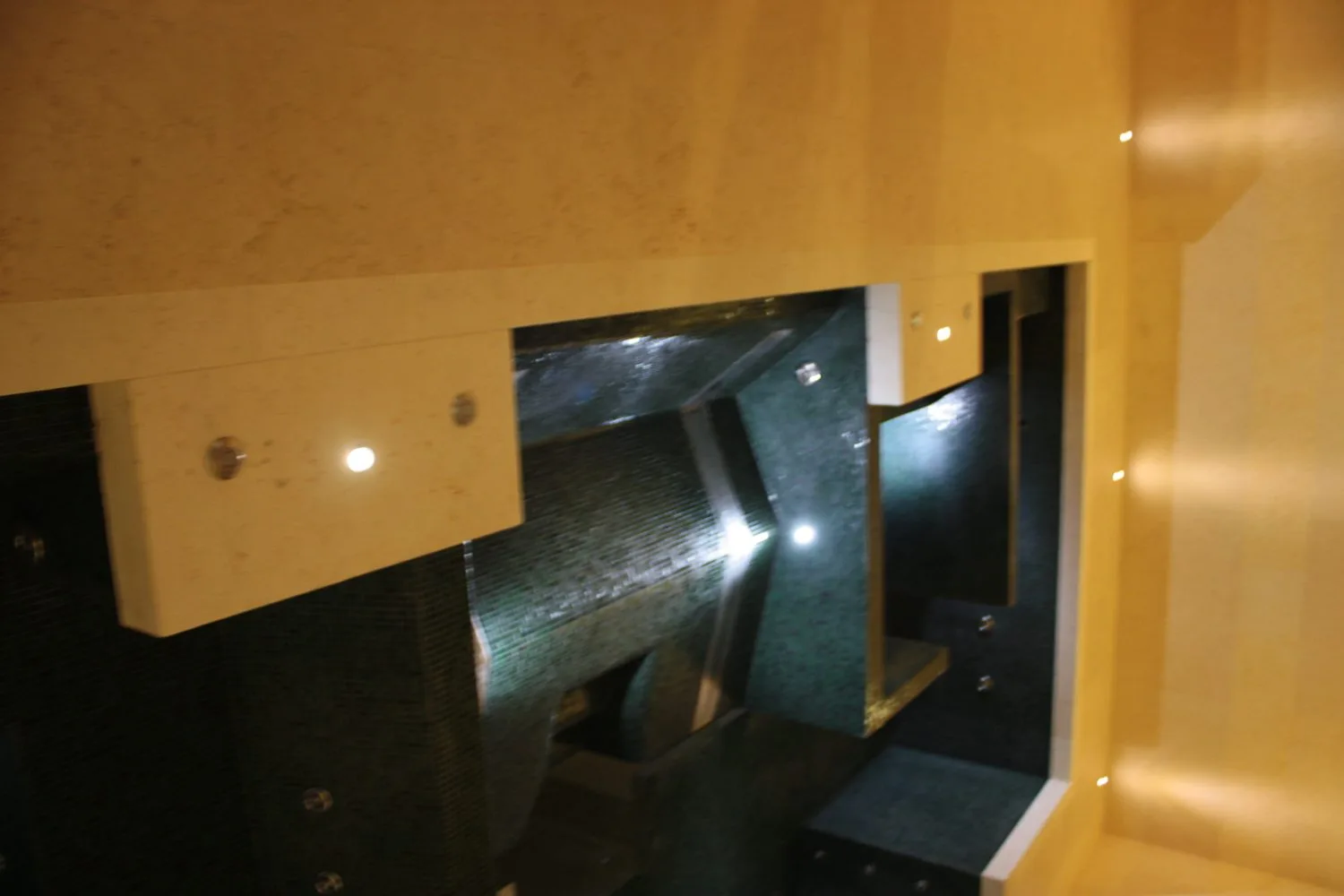 Rivestimento in marmo e pietra naturale · Marmi di Carrara · lavoro 19