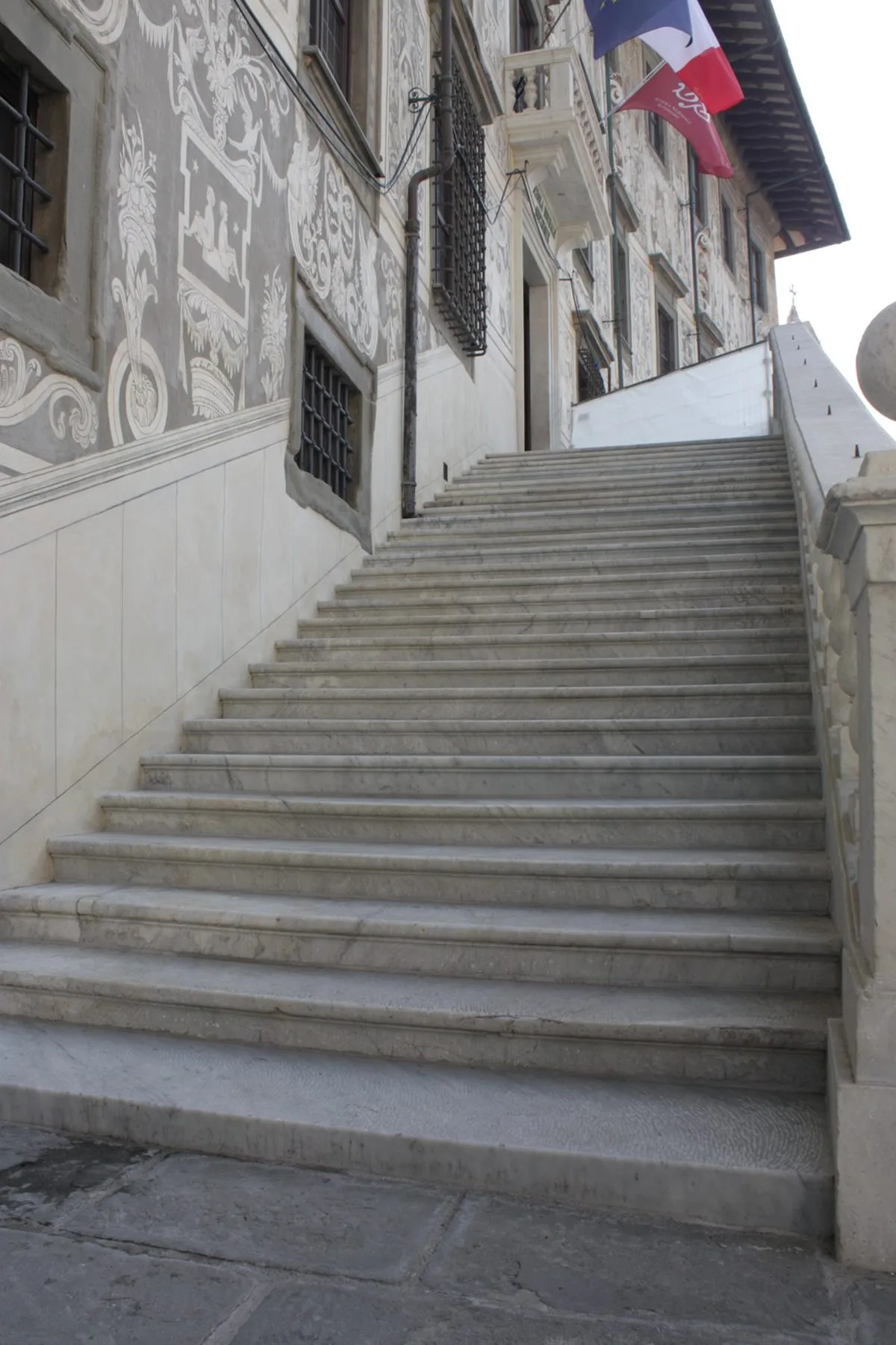 Scala in marmo e pietra naturale · Marmi di Carrara · lavoro 3