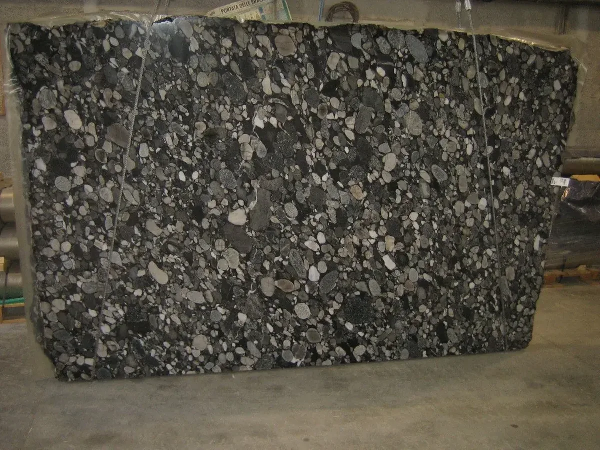 Black Morgan · granit
