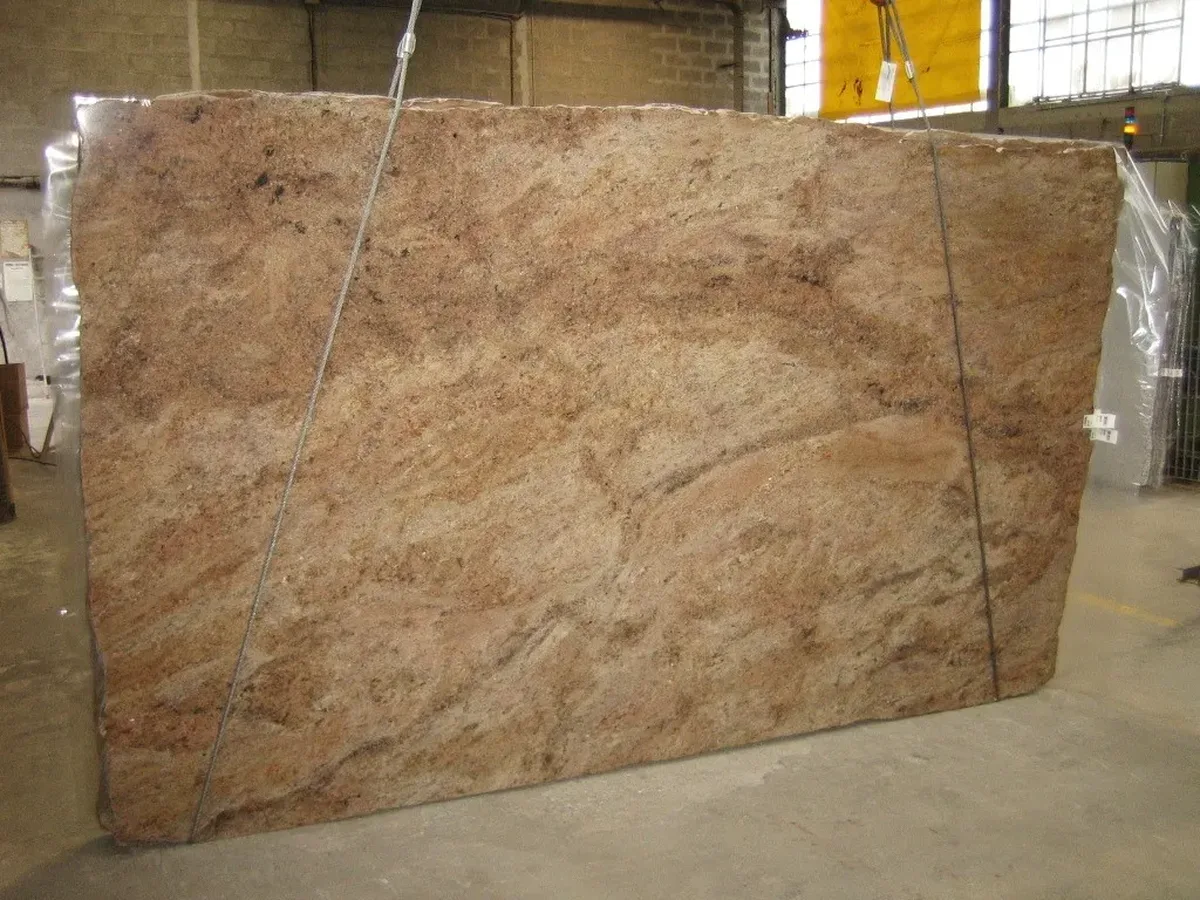 Giallo Vyara · granit