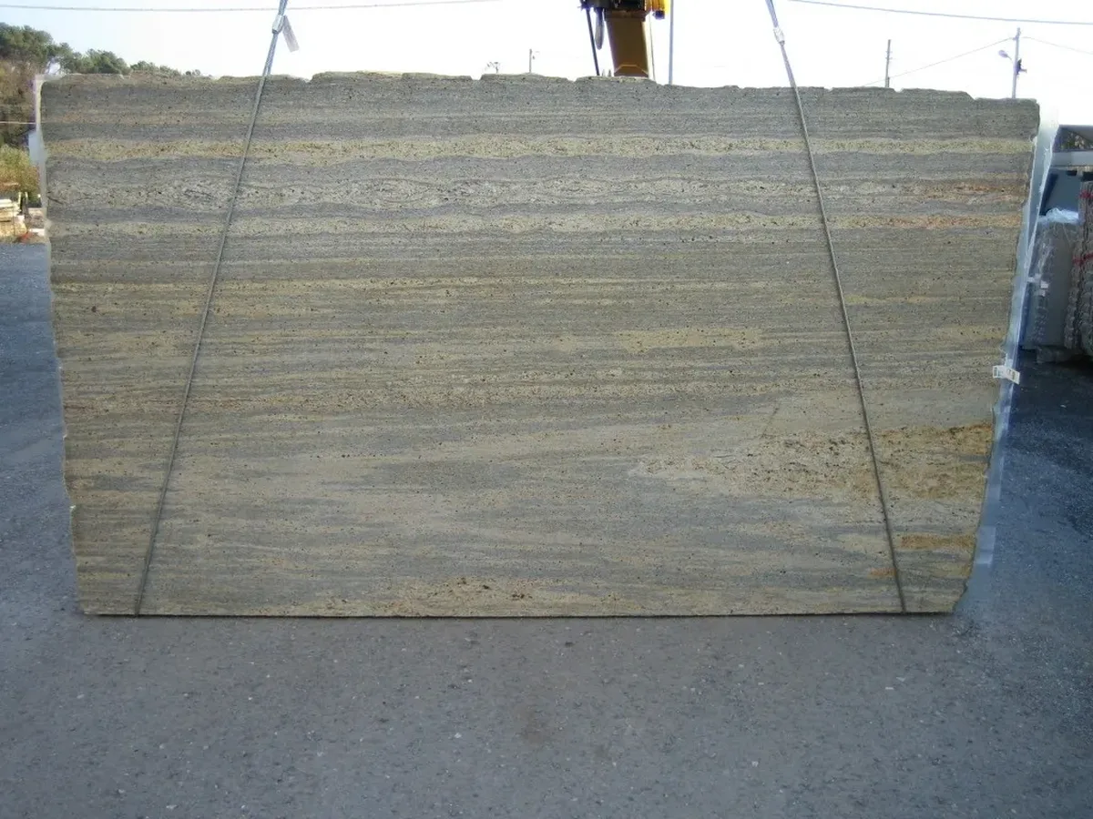 Kashmir Gold · granito · lastra · foto 2