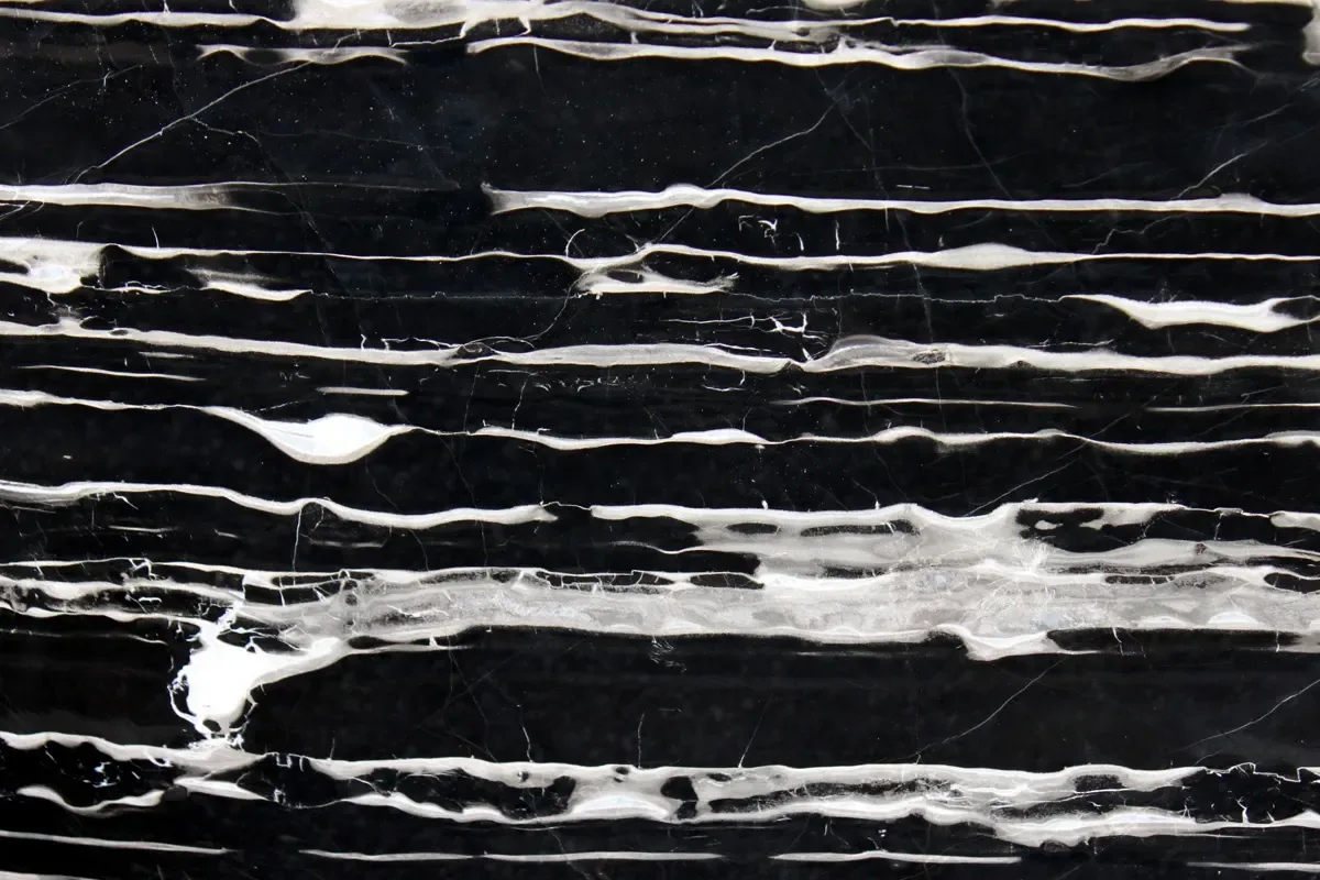 Port Black · granit