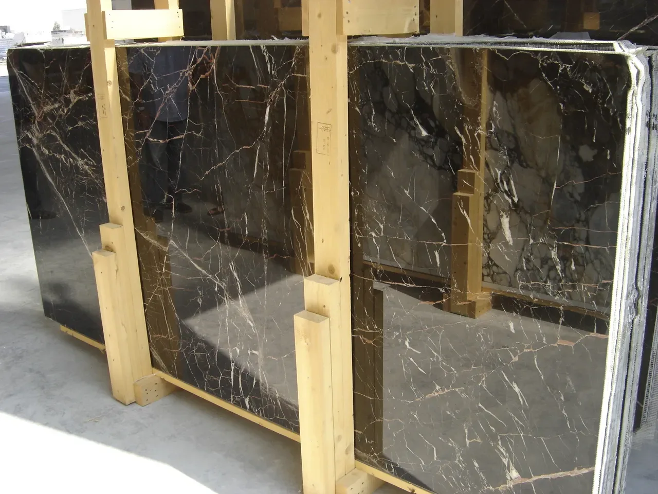 Saint Laurent · marmo · lastra · foto 3