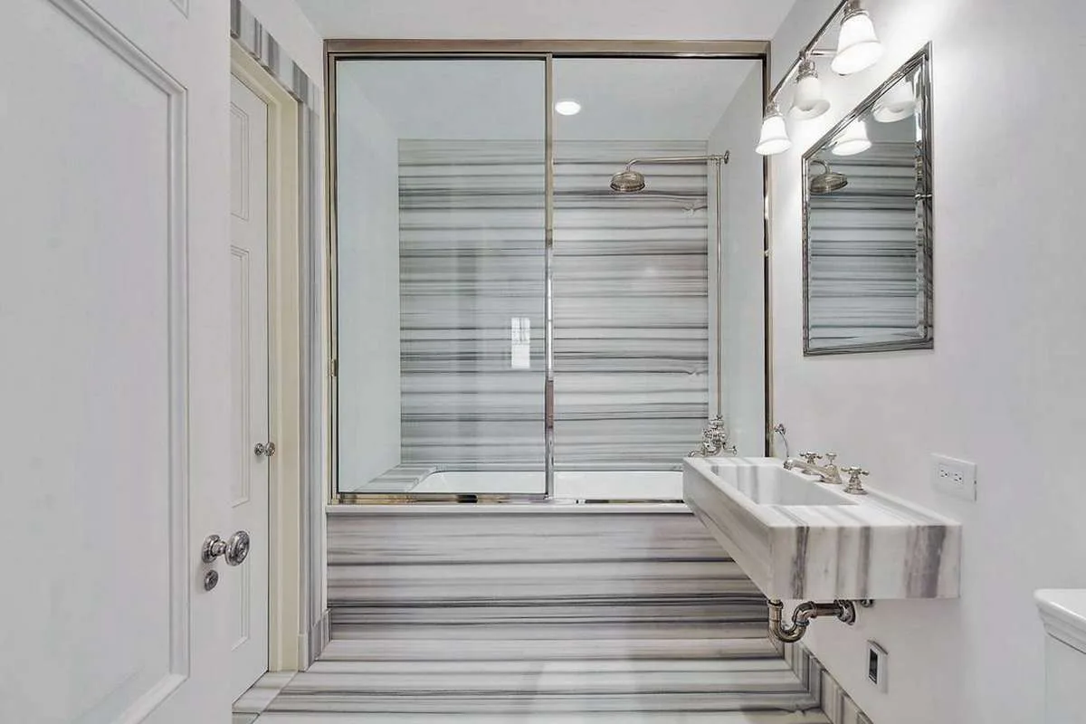 Bagni in marmo e pietra naturale · Marmi di Carrara · progetto 18